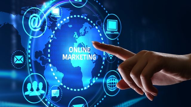 海外向け　SNSマーケティング